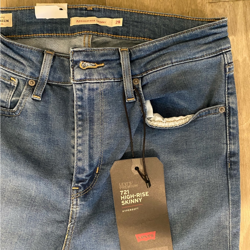 Levi jeans